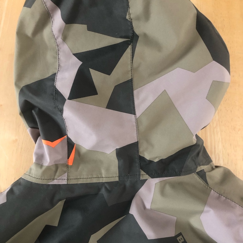 Burton Kids Camo Jacket with Orange Lining - Picture 3 of 7